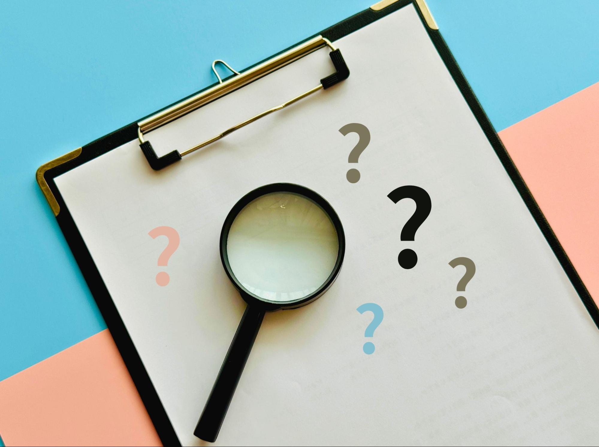 シェアオフィスに関するよくある質問をイメージしたビジネスシーン