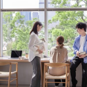 シェアオフィスの人達