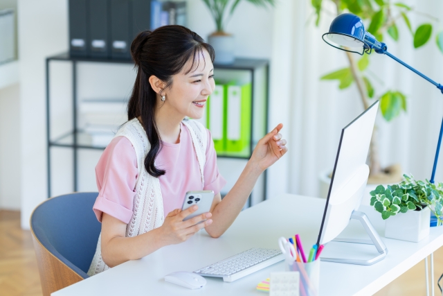 バーチャルオフィスで仕事をしているイメージ